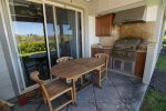Outdoor dining on your lanai